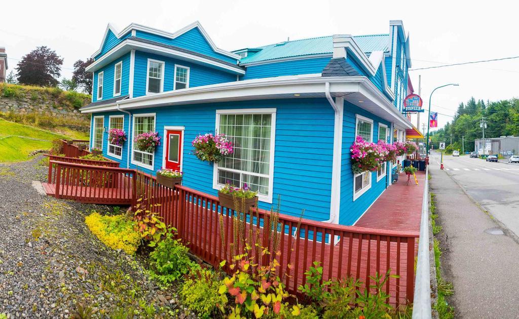 Pioneer Inns Prince Rupert Bagian luar foto