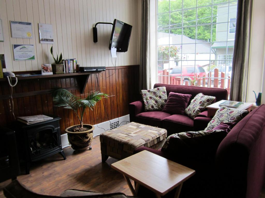 Pioneer Inns Prince Rupert Bagian luar foto